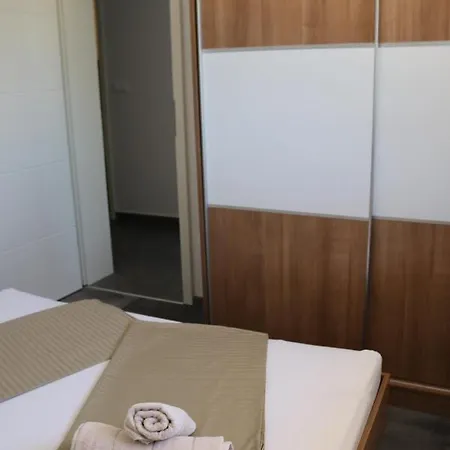 Apartman Matic Apartment Vrsi